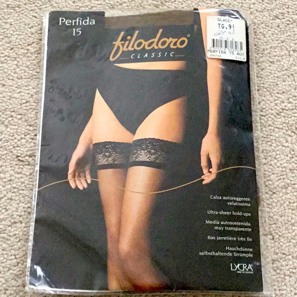 Ultra-sheer hold-ups size 10-10.5